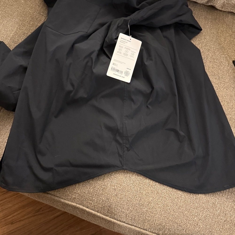 NWT Athleta Midday Shirt Solid Black Medium Tall - Picture 15 of 15